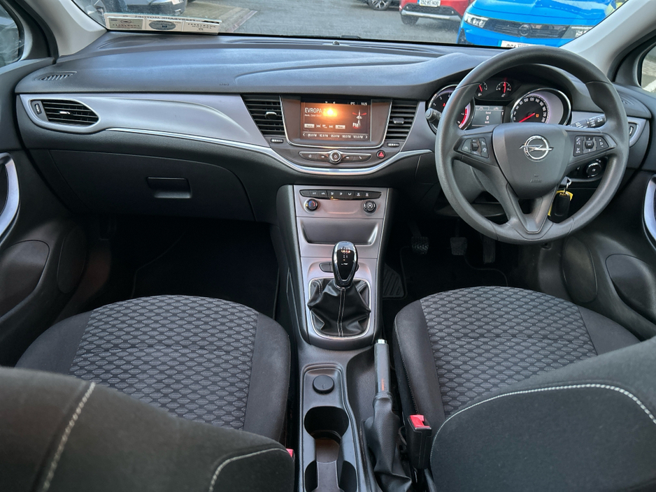 2016 Opel Astra SC 1.4 I 100PS 5DR