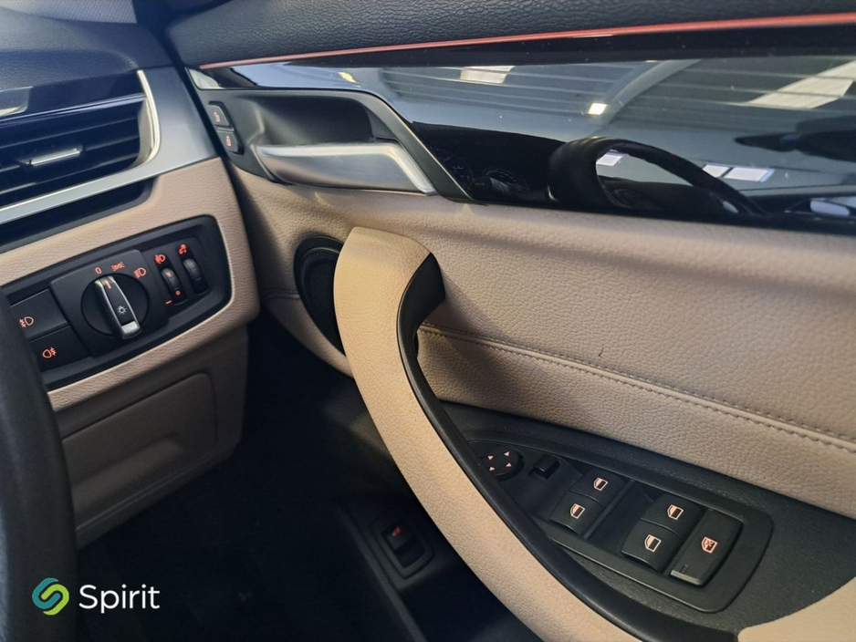 2019 BMW X1 - image 21