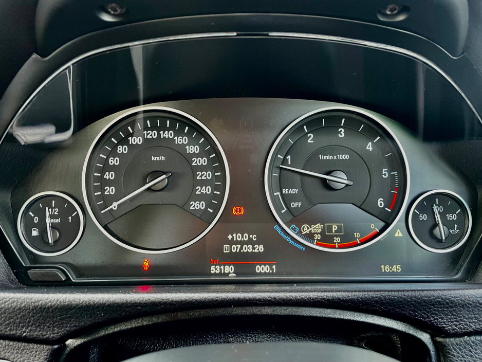 2017 BMW 3 Series - image 27