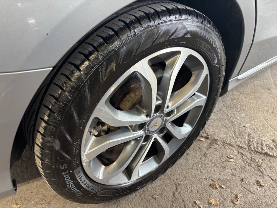 2017 Mercedes-Benz C Class - image 7