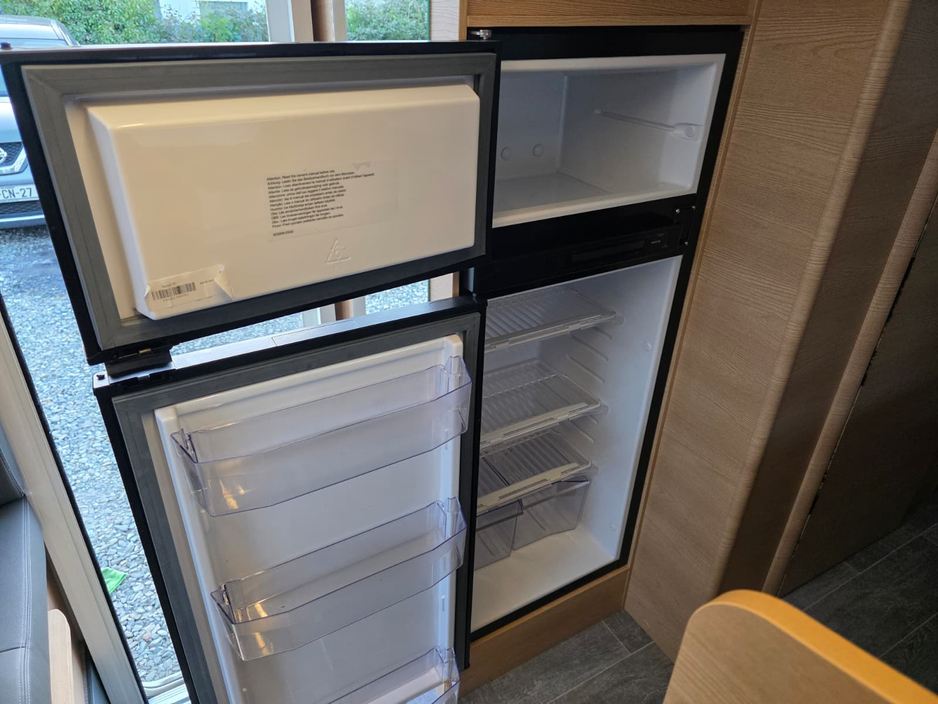 2025 Ford Transit - image 26