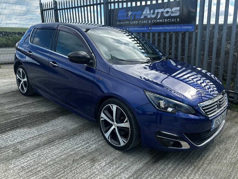 2015 Peugeot 308 - image 8