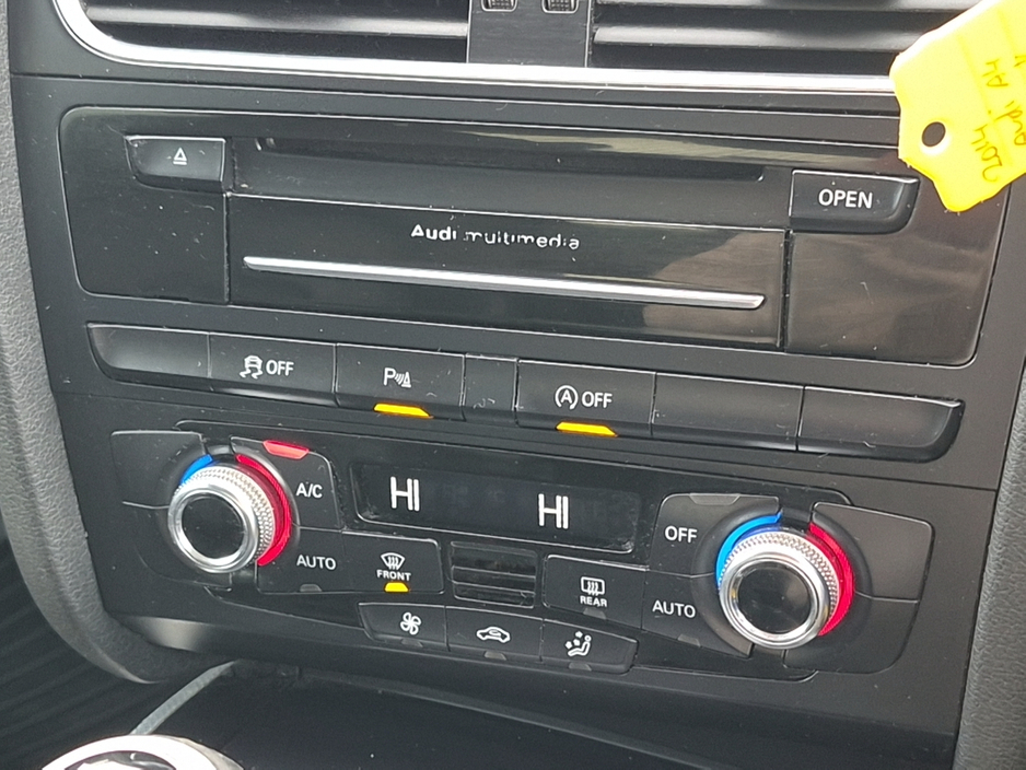 2014 Audi A4 - image 23