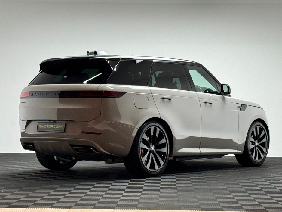 2026 Land Rover Range Rover Sport - image 7