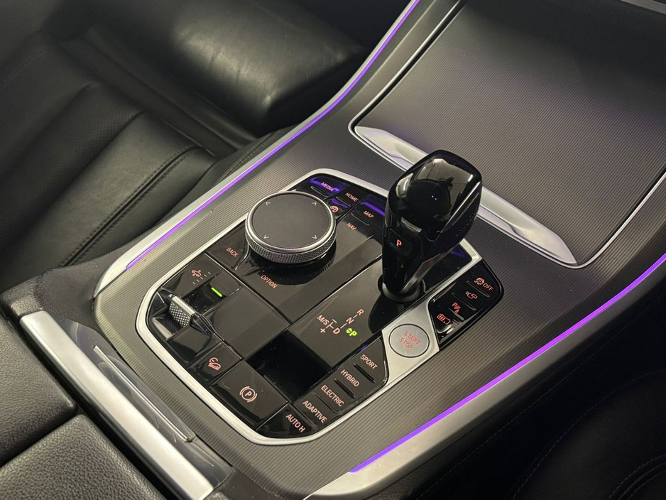 2020 BMW X5 - image 19