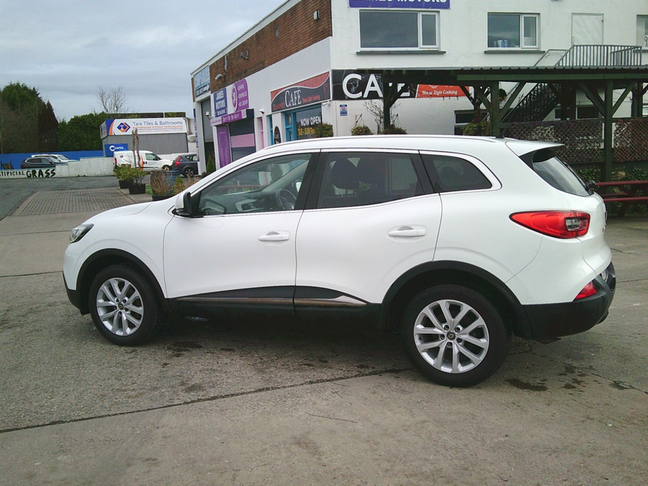 2017 Renault Kadjar - image 3