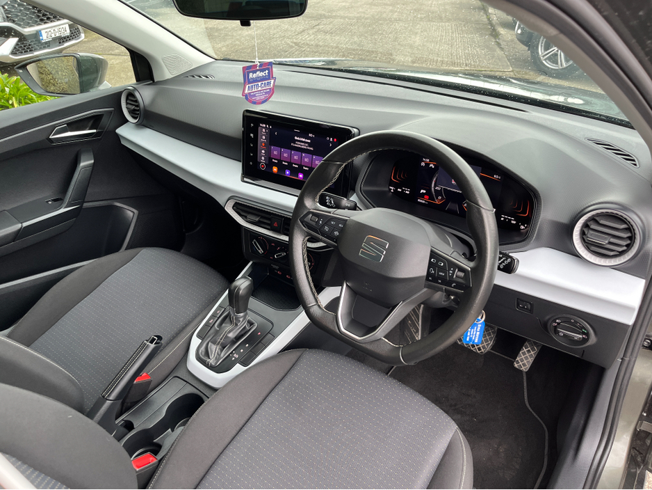 2023 SEAT Arona - image 14