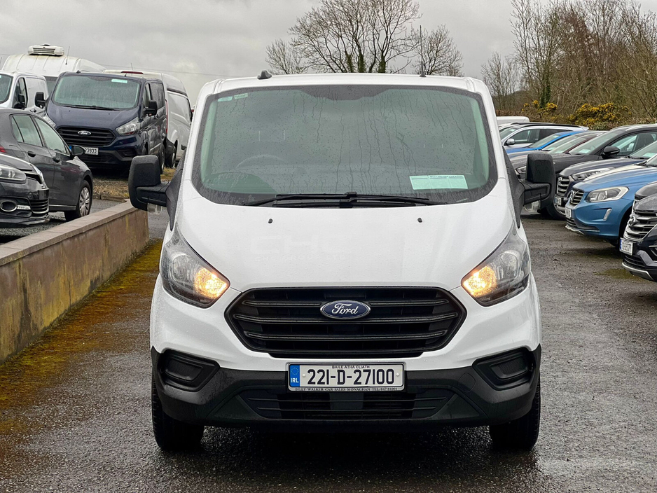 2022 Ford Transit Custom - image 2