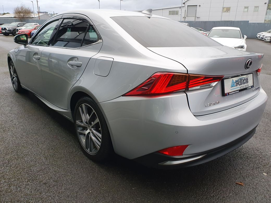 2018 Lexus IS 300 h HALF LEATHER * 2.5 SELF CHARGING HYBRID
