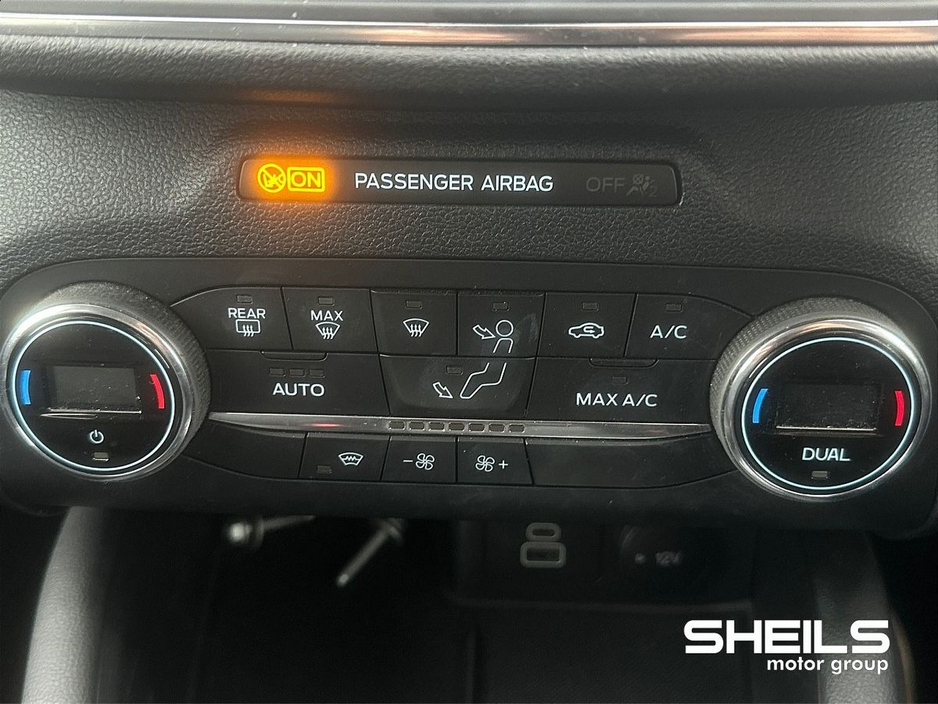 2022 Ford Kuga - image 36