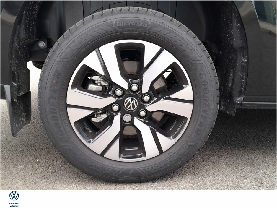 2025 Volkswagen Transporter TRANSPORTER TL LWB30 150HP M6F €46,400