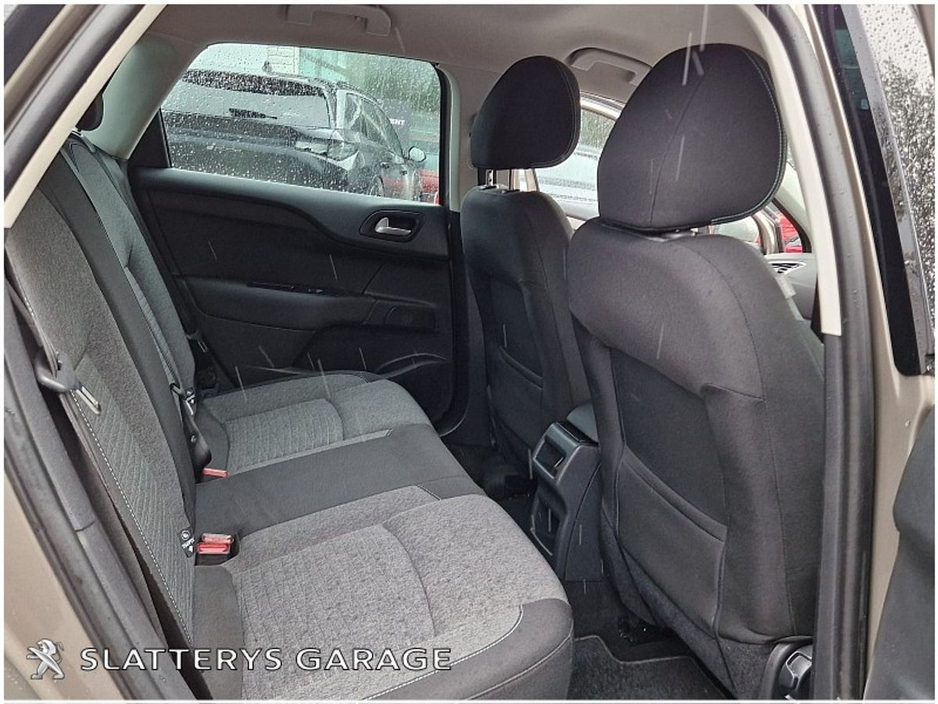 2017 Citroen C4 - image 8