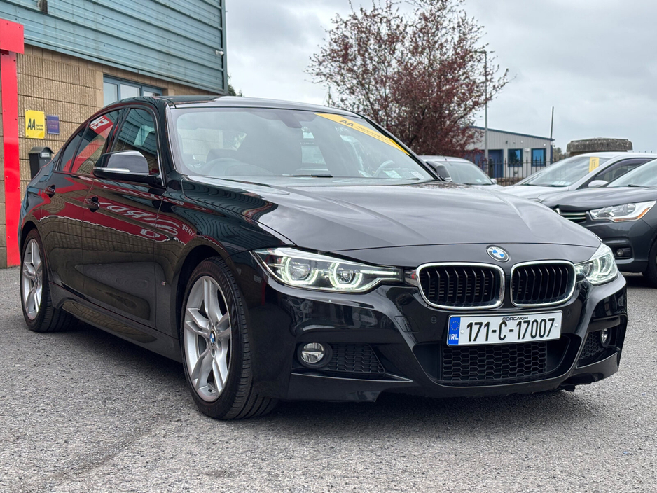 2017 BMW 3 Series - image 4