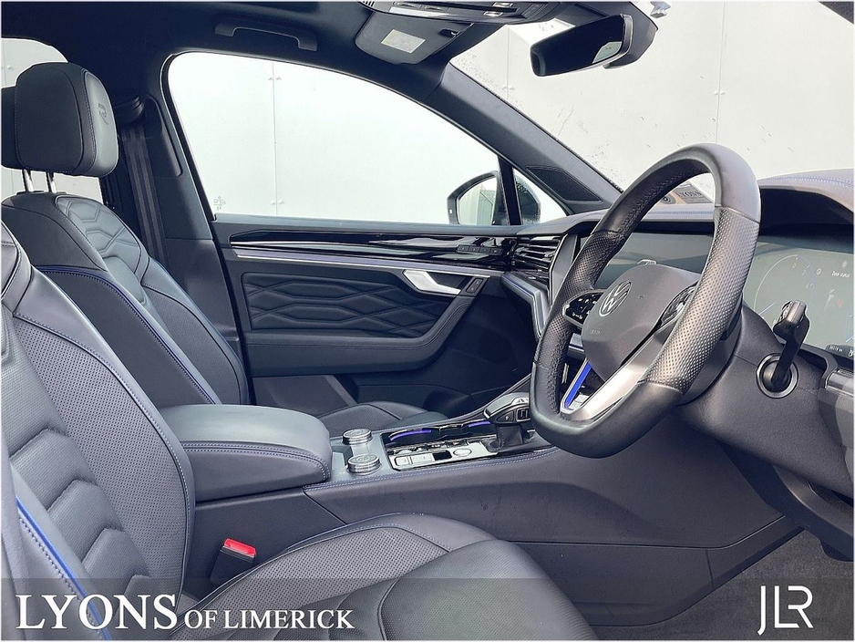 2024 Volkswagen Touareg 3.0 TSI PHEV 462HP R Line *SOLD* €78,950