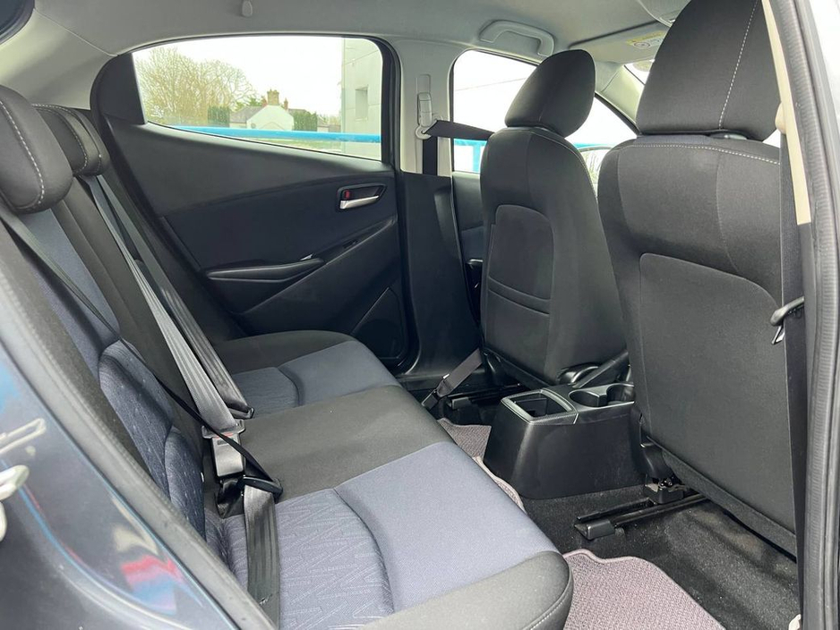 2016 Mazda Demio - image 8