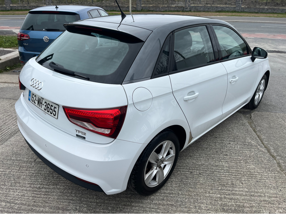2015 Audi A1 - image 6