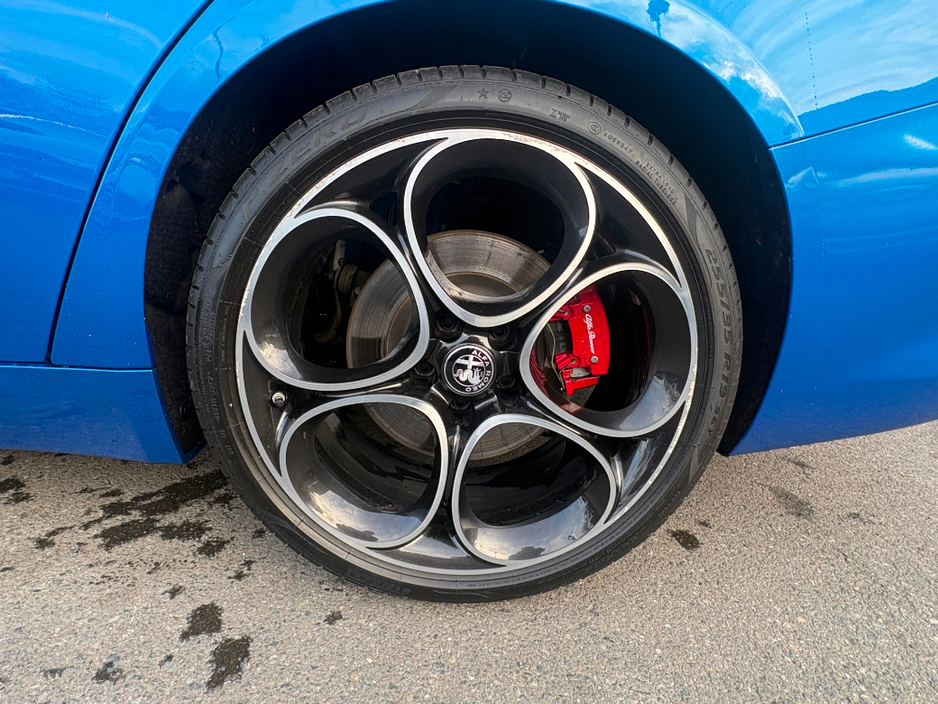 2024 Alfa Romeo Giulia - image 10