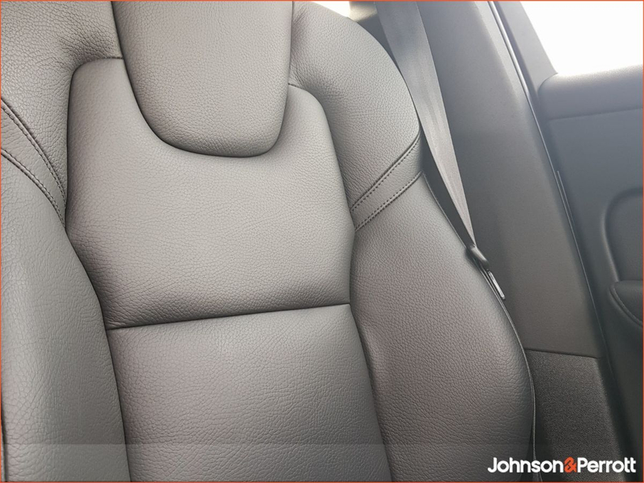 2022 Volvo XC60 B4 197bhp Diesel MHEV Momentum (Two Year Volvo Selekt Warranty + Two Year Volvo Service Plan) €46,900