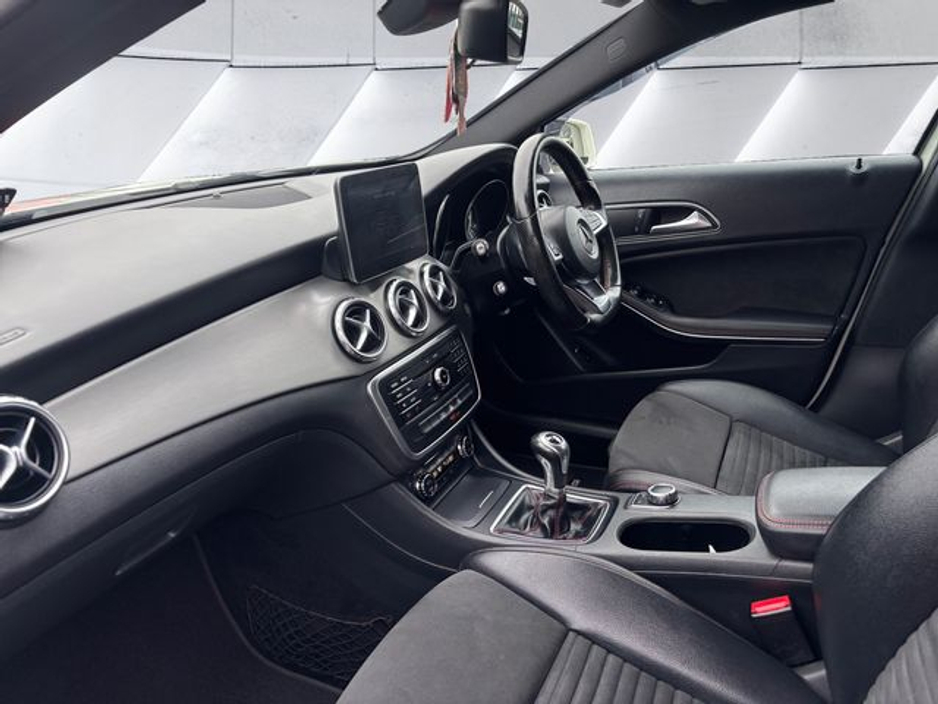 2016 Mercedes-Benz GLA Class - image 12