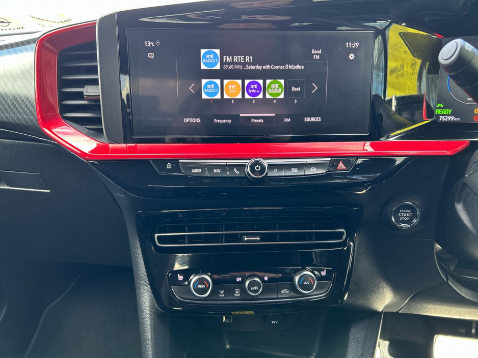 2022 Opel Mokka - image 9