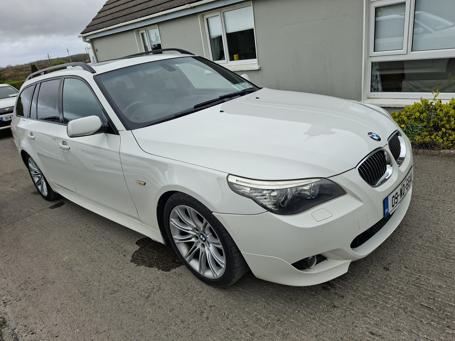2009 BMW 5 Series - image 3