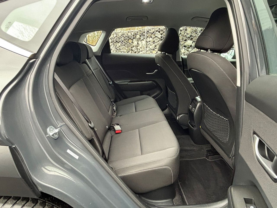 2023 Hyundai Kona - image 9
