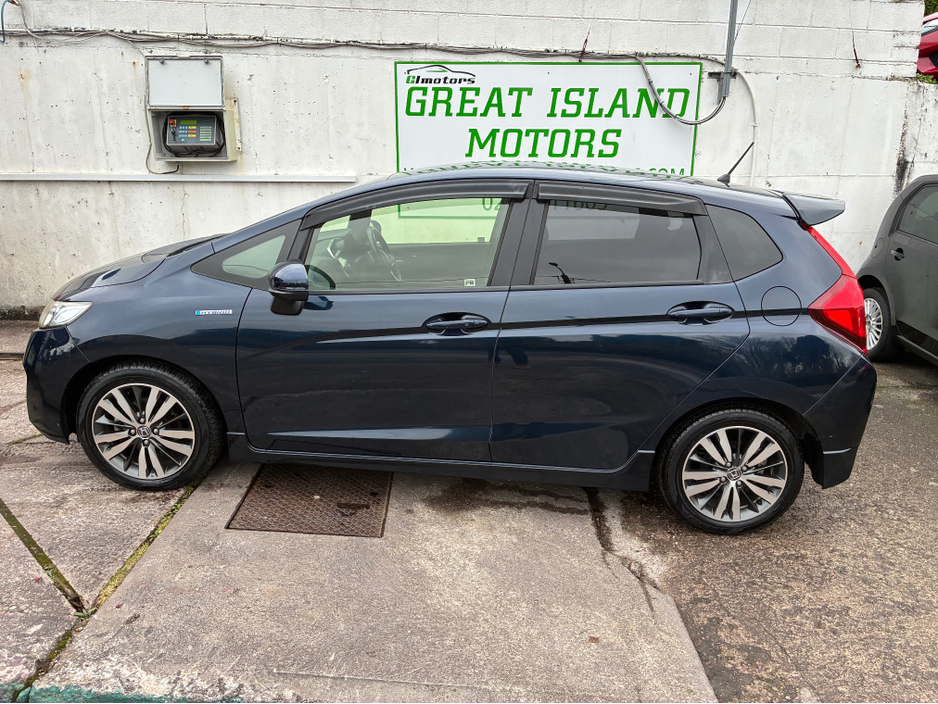 2016 Honda Fit DAA-GP5 €12,750