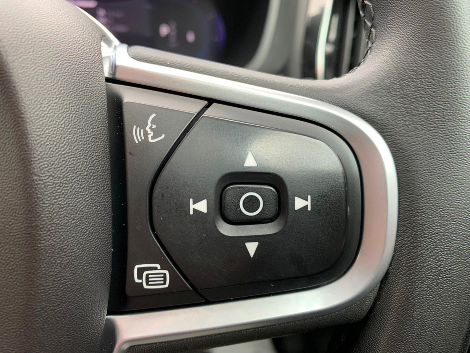 2021 Volvo XC60 - image 28