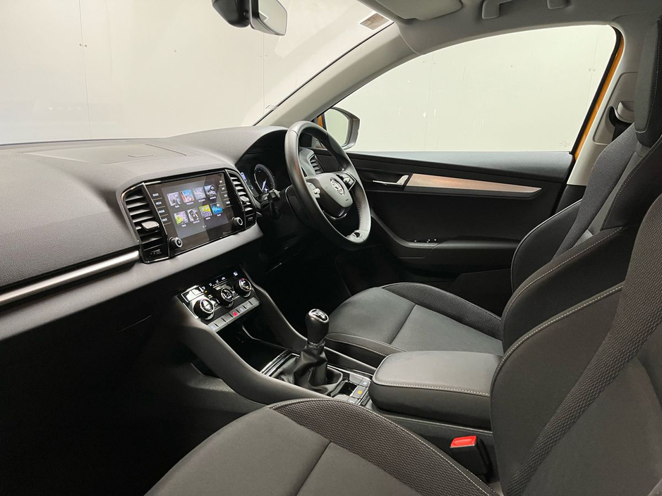 2023 Skoda Karoq Ambition 1.0TSI 110BHP - Parking Sensors - Climate Control - Cruise Control - Auto Lights/Wipers - Apple CarPlay/Android Auto €29,950