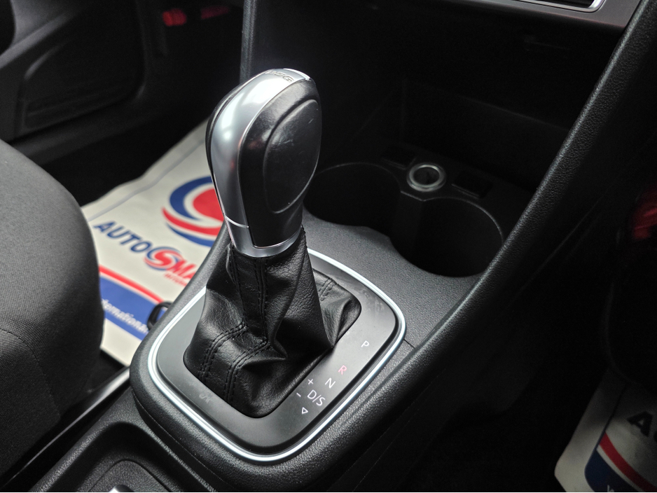 2016 Volkswagen Polo - image 17