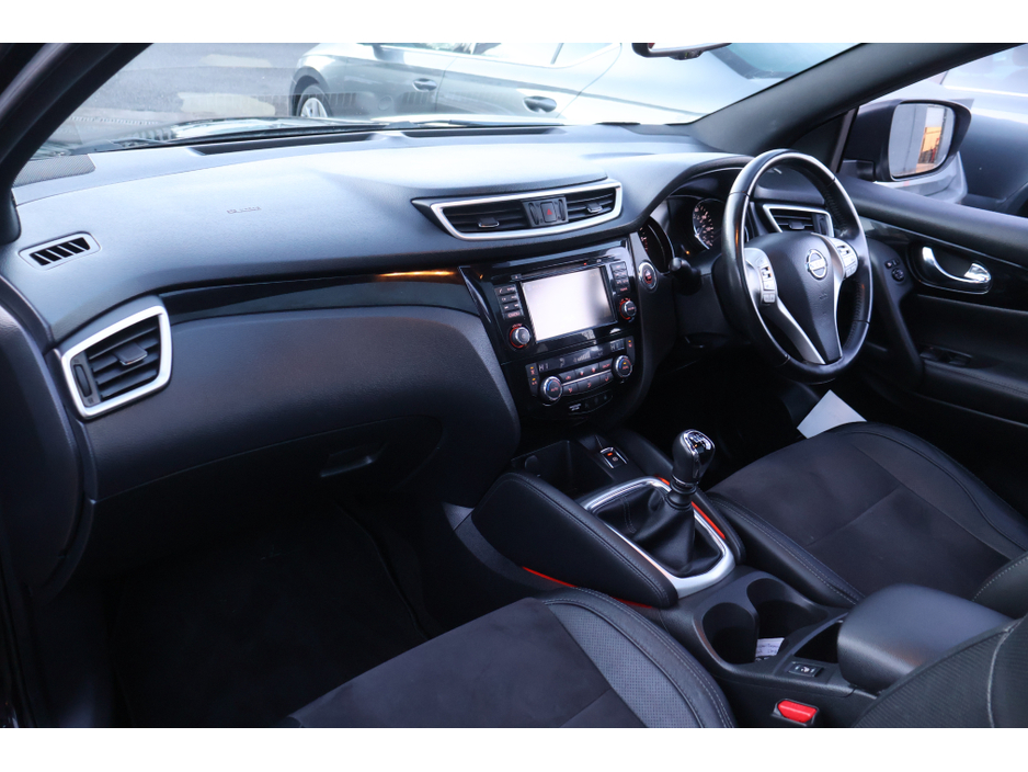 2017 Nissan Qashqai N-VISION 360 Huge Spec New Timing Belt Exceptional Condition! €13,995