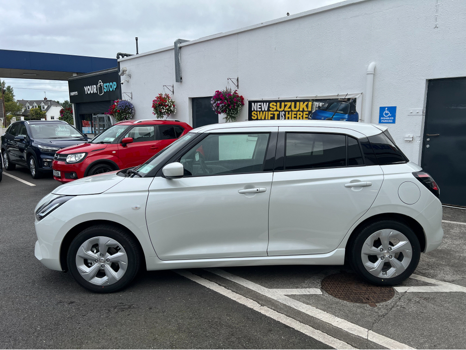 2026 Suzuki Swift motion manual  10 yr warranty available €24,000
