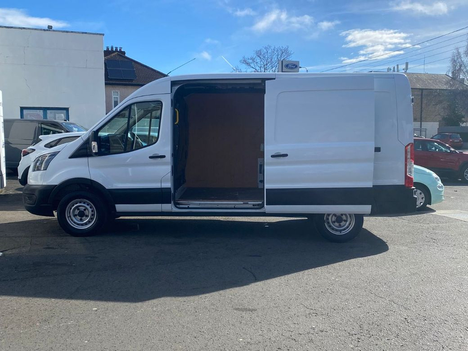 2022 Ford Transit - image 10