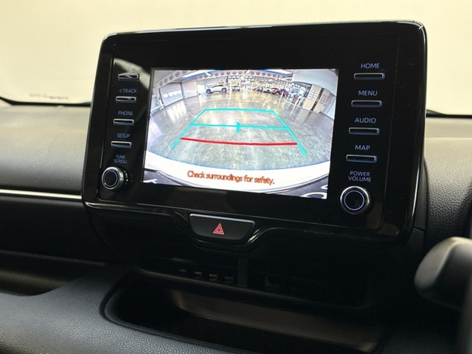 2022 Toyota Yaris - image 12