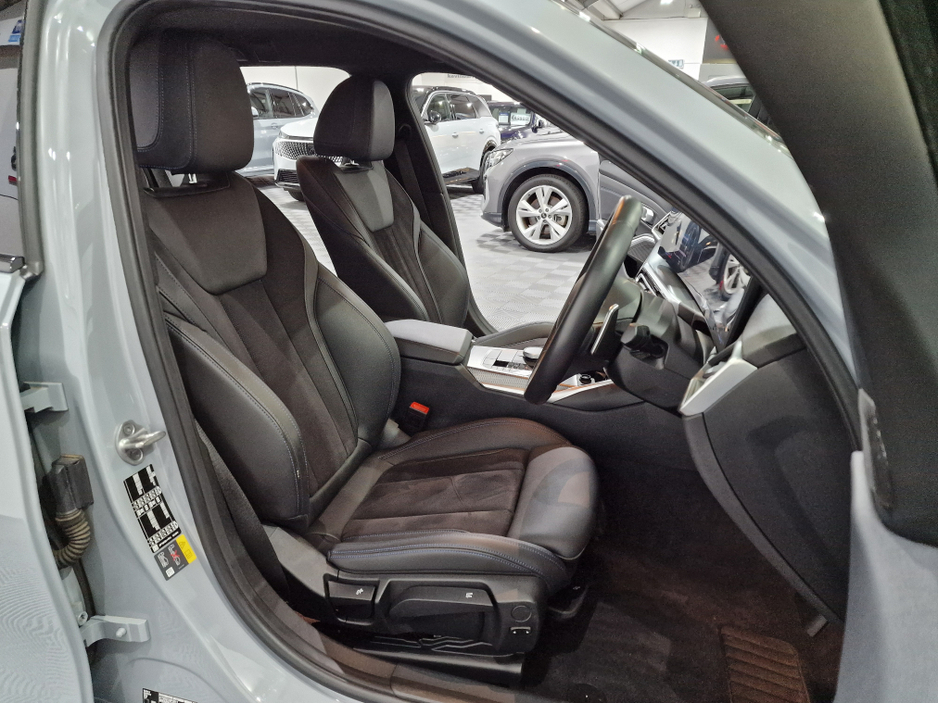 2023 BMW 3 Series 330E TOURING M SPORT (TECH PACK) AUTOMATIC **ONE OWNER / APPLE CARPLAY / CRUISE CONTROL / ELECTRIC BOOTLID / HEAD UP DISPLAY / HARMAN KARDON SOUND / REVERSE CAMERA / WIRELESS PHONE CHARGING** €39,900