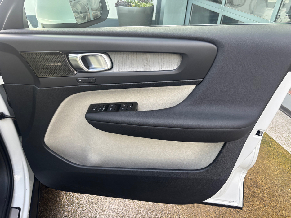 2021 Volvo XC40 T5 PHEV INSCRIPTION 5DR A AUTO