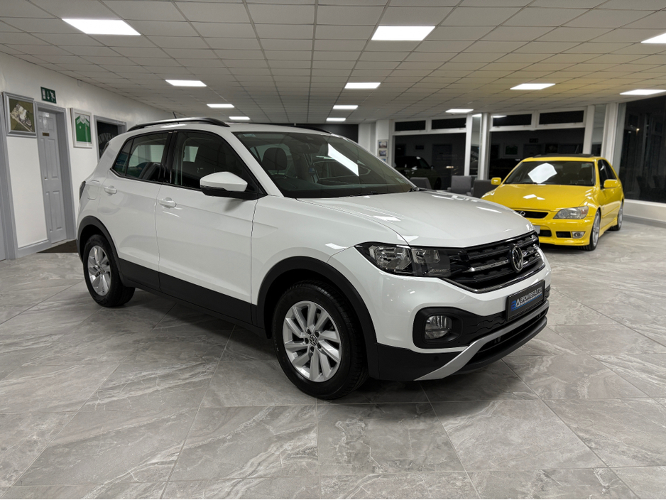 2021 Volkswagen T-Cross - image 3