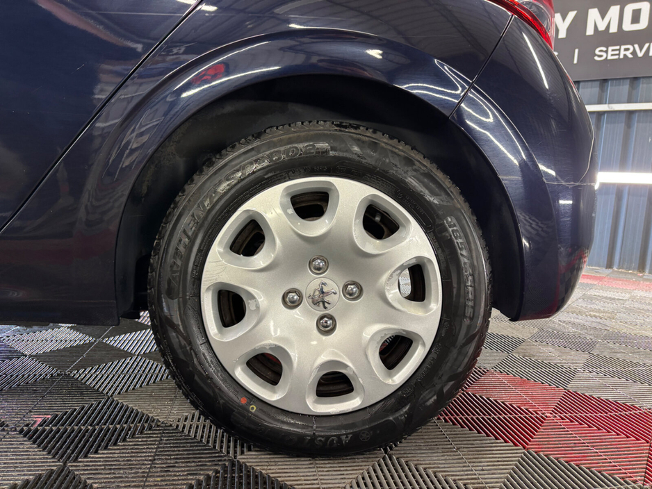 2016 Peugeot 208 - image 15