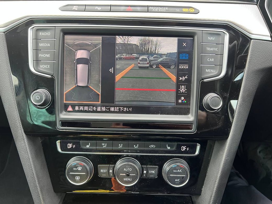 2016 Volkswagen Passat - image 8