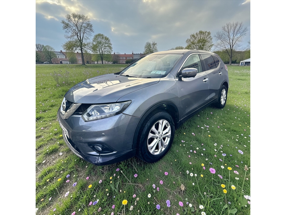 2016 Nissan X-Trail - image 5