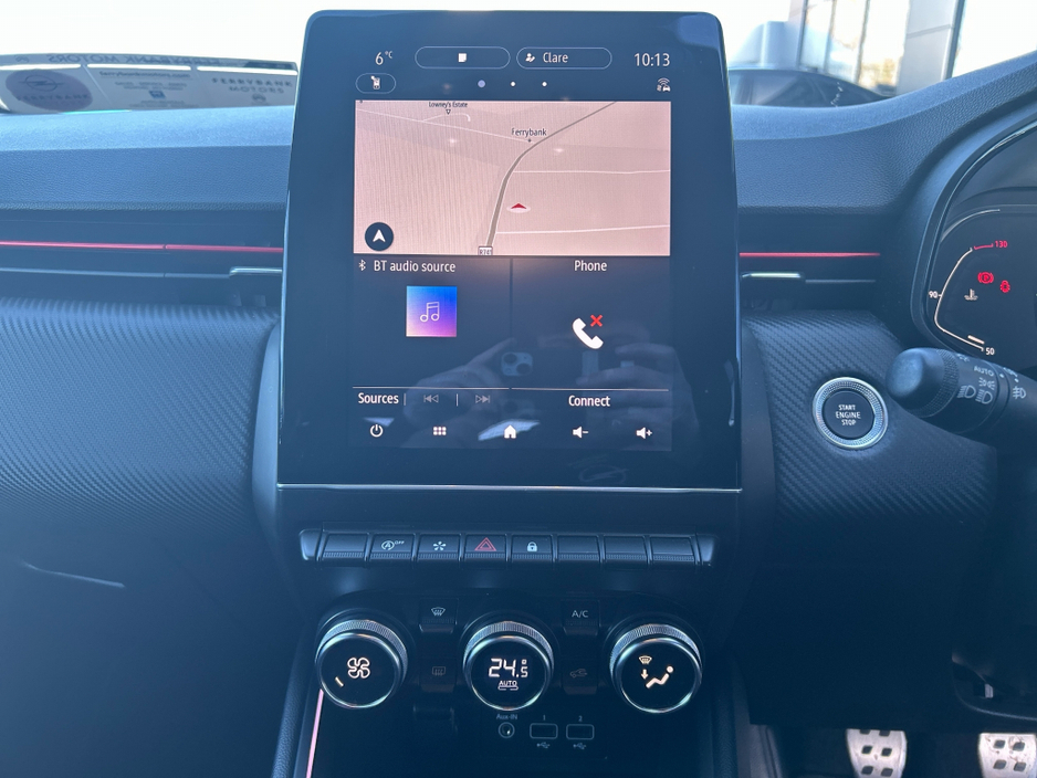 2022 Renault Clio - image 9