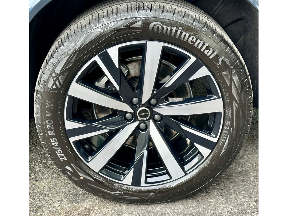 2026 Volvo XC90 - image 27