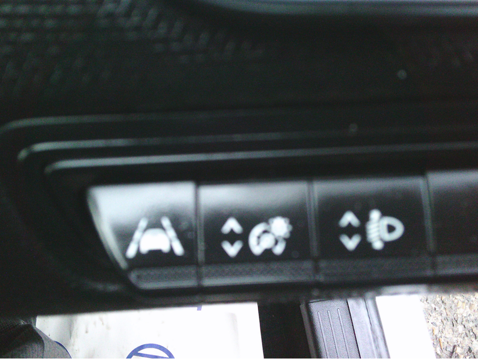 2020 Renault Clio NEW NCT 2028,  SAT./NAV., CRUISE, €180 TAX. ICONIC, LOW KMS. €12,999