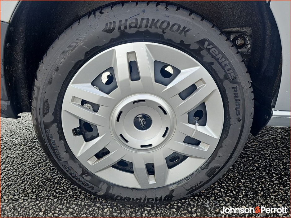 2026 Ford Transit Connect - image 9