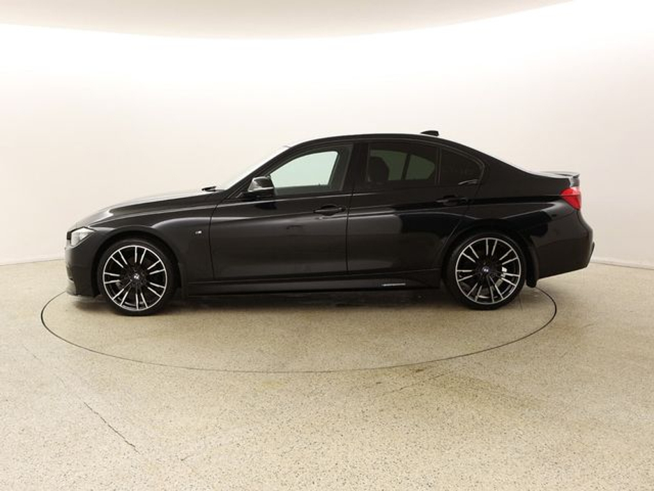 2015 BMW 3 Series - image 4
