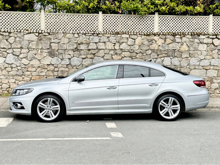 2016 Volkswagen Passat - image 3