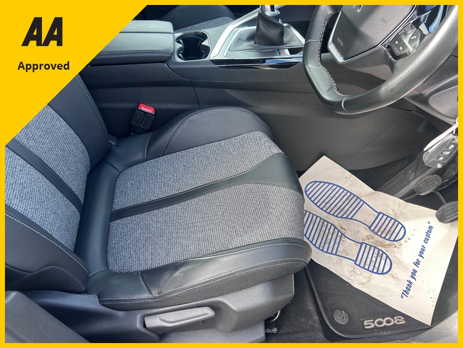 2019 Peugeot 5008 - image 18