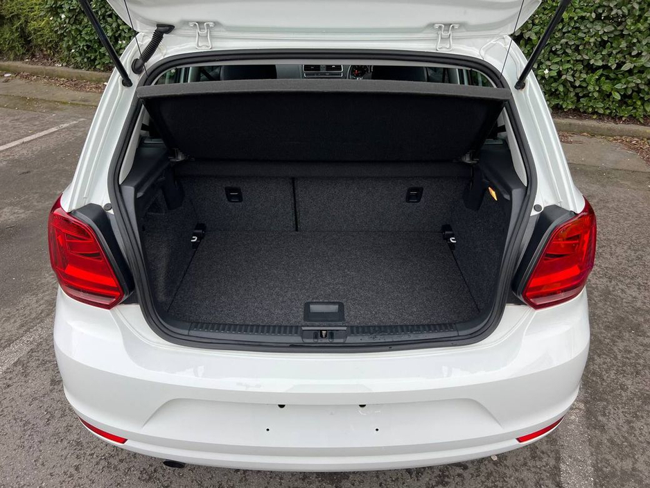 2017 Volkswagen Polo - image 13