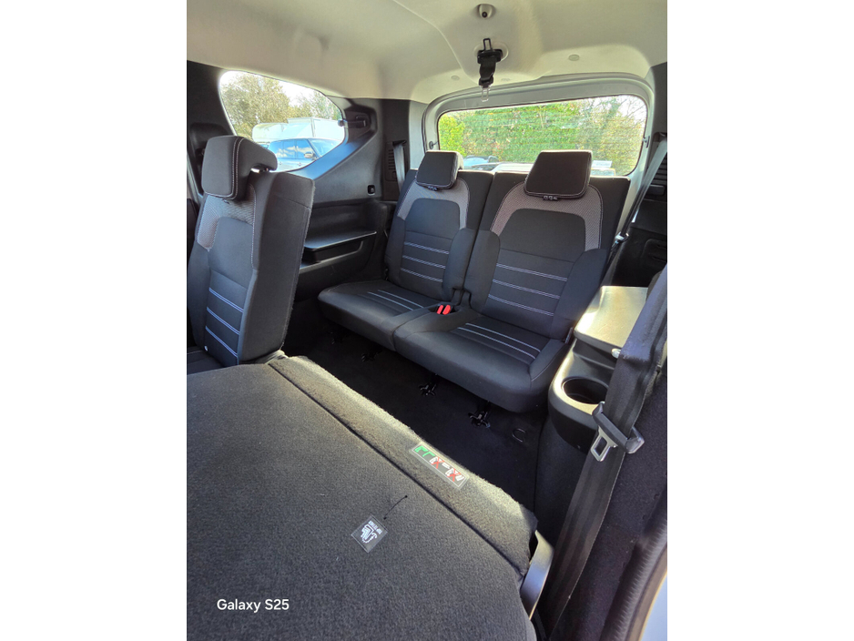 2022 Dacia Jogger - image 25