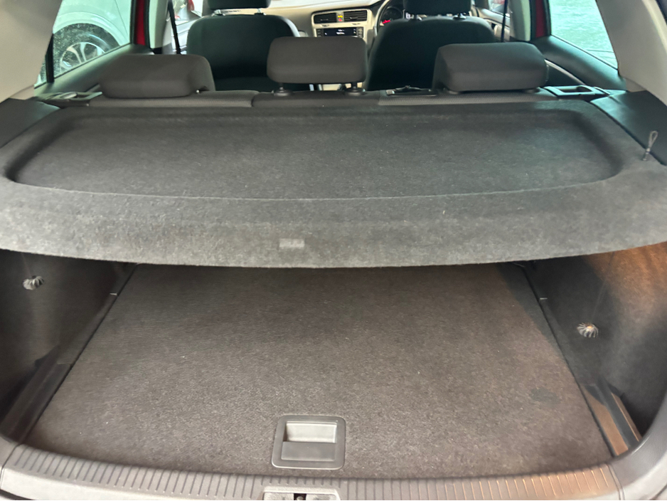 2017 Volkswagen Golf - image 9